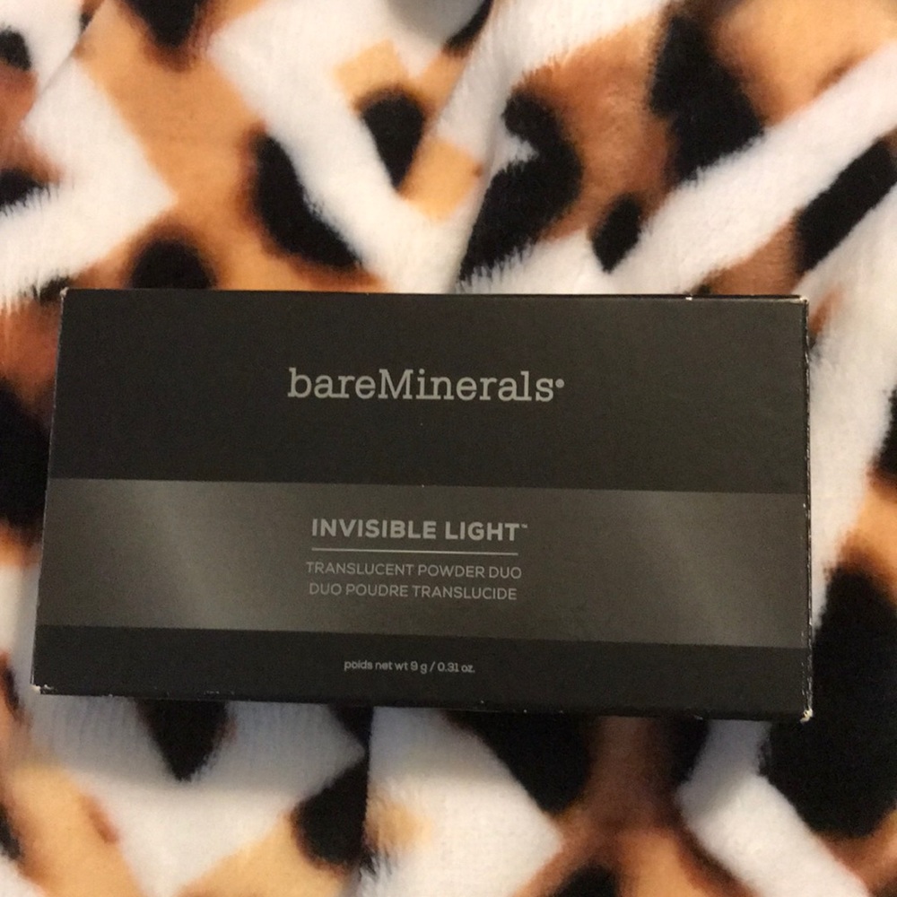 Invisible light powder duo